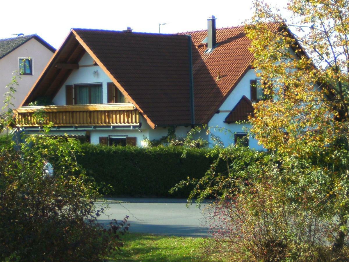 Ferienwohnung Schuetz Гіршайд Екстер'єр фото